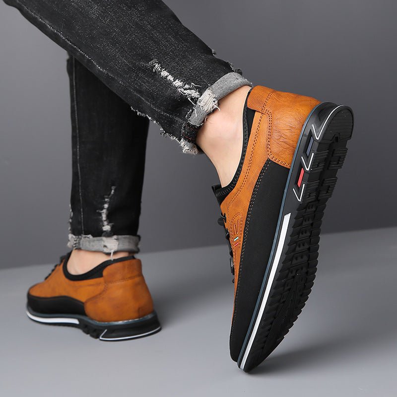 Timeless men's fashion: classic black oxford shoes, offering comfort and durability in formal footwear.
