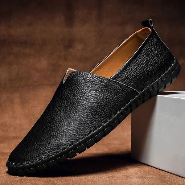 Classic men's loafers for everyday style. Comfortable slip-on design, perfect for versatile footwear.