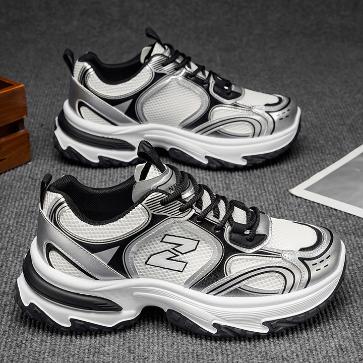 Comfortable low-top lace-up trainers for everyday walking. Unisex sneakers for versatile casual and outdoor use.