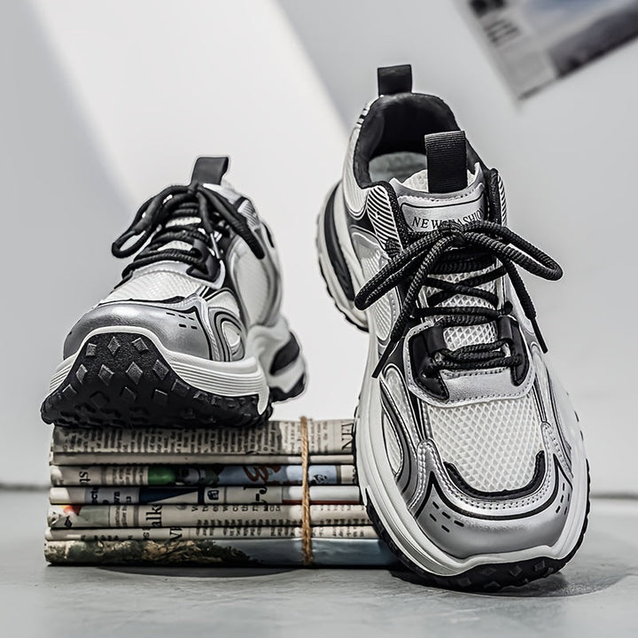 Durable outdoor casual shoes: unisex lace-up sneakers for comfortable walking & versatile everyday street style.