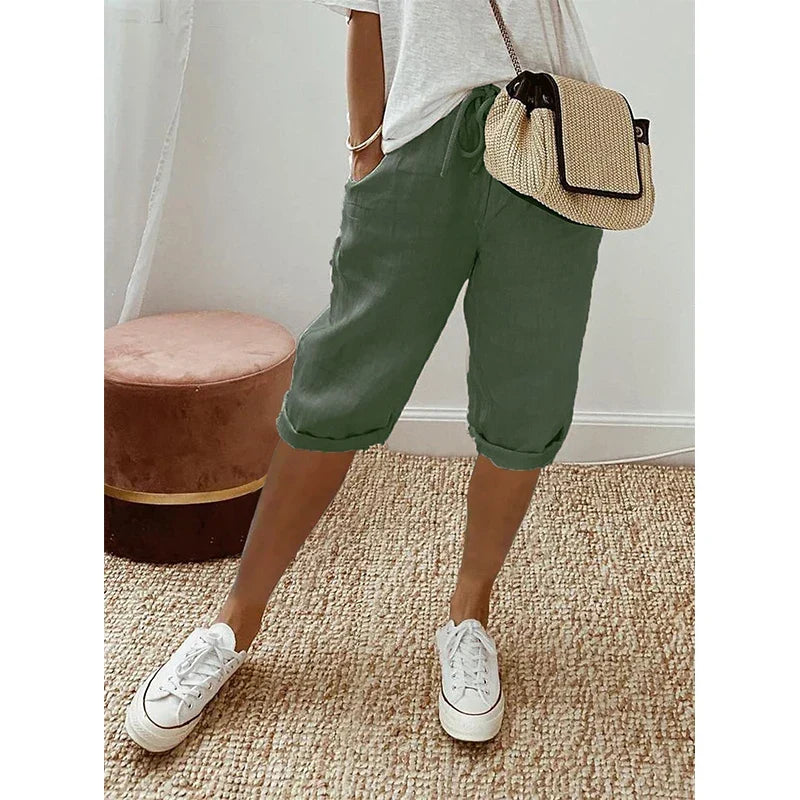Effortless women's wide leg pants, providing comfort and relaxed fit for versatile casual and elegant wear.