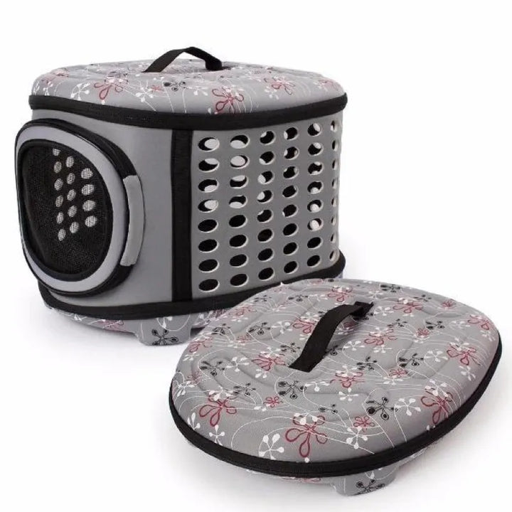 Unisex ventilated cat carrier bag, perfect for any pet owner's travel needs. Secure & comfortable small pet transport.