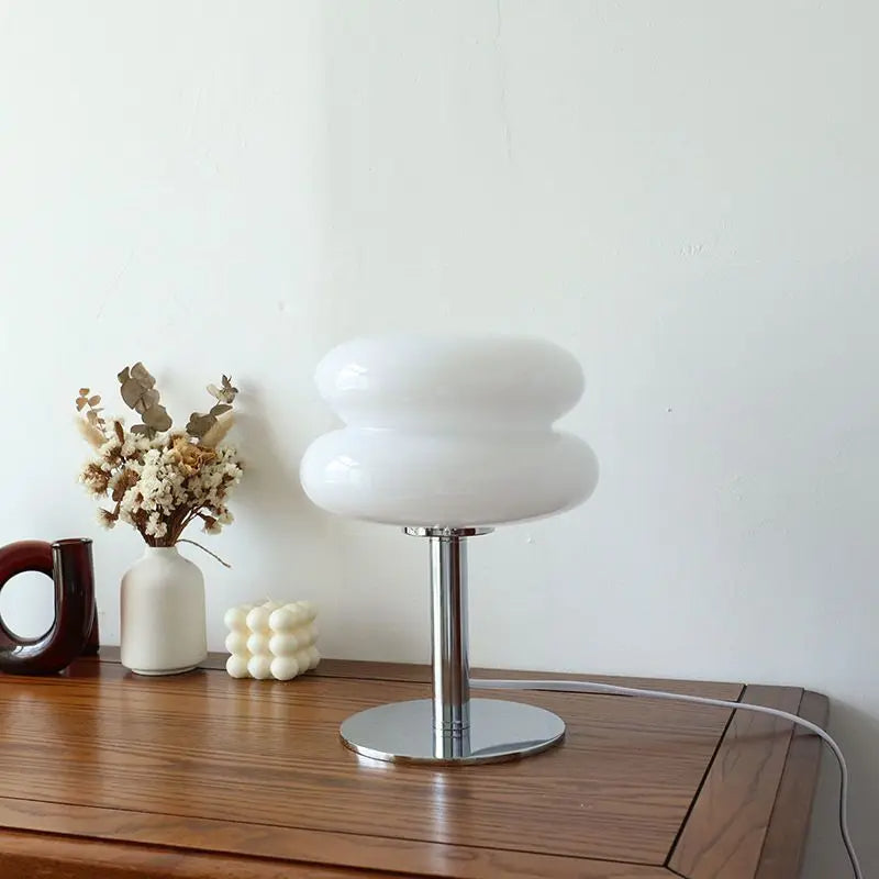"Cordless LED table lamp, sleek design, adjustable brightness, modern aesthetics, compact size, energy-efficient lighting."