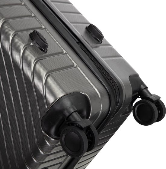 Modern Cordoba hard shell luggage, durable & stylish, with smooth spinner wheels for easy, reliable travel.