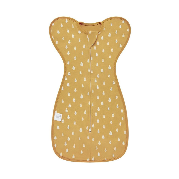 Cozy cotton baby swaddle sleeping bag for newborns, ensuring comfortable & secure infant sleep.