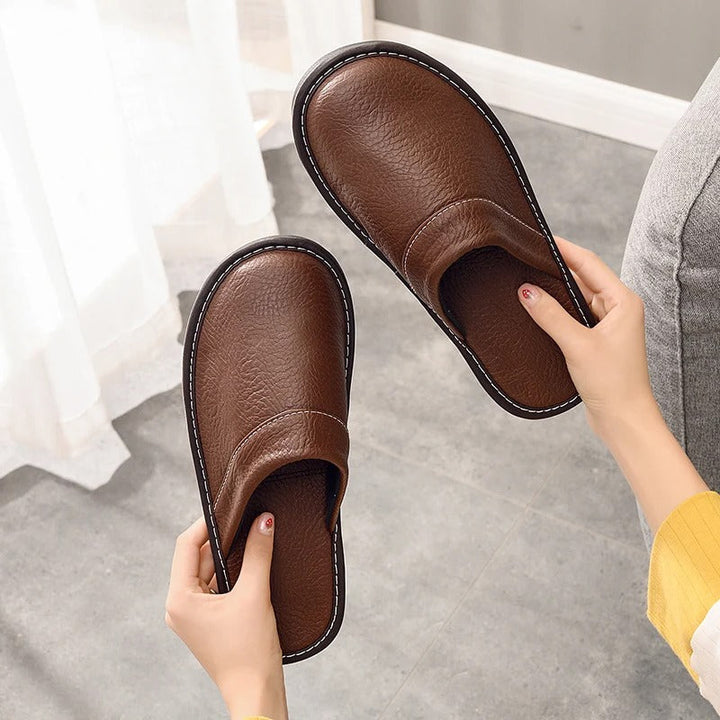 Elegant women's slippers, perfect for casual indoor wear. Enjoy soft, comfortable foot support at home.