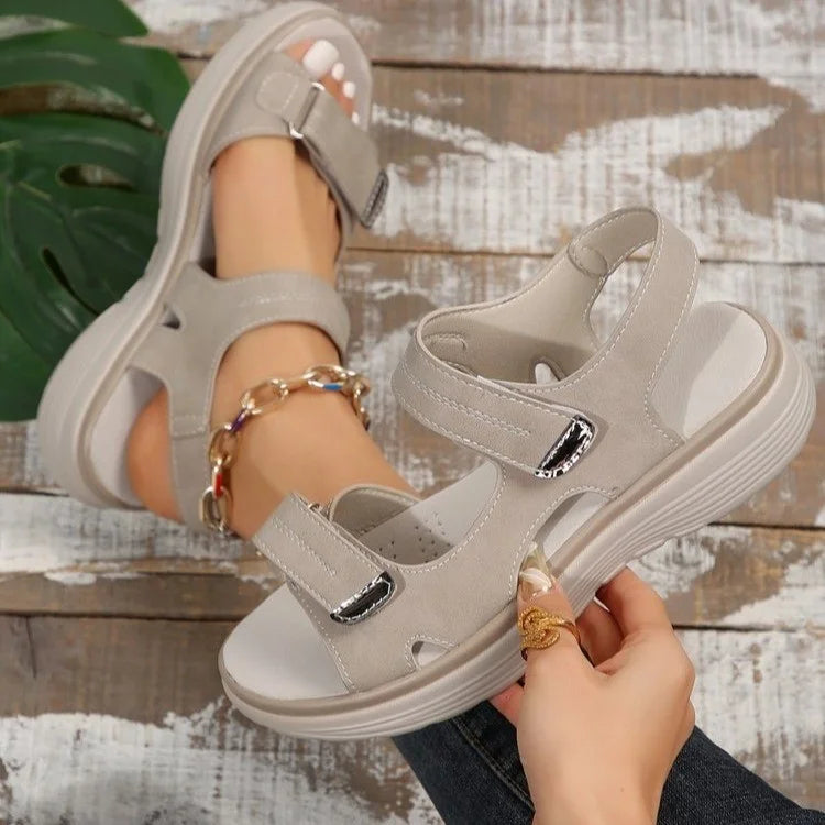 Women's support sandals: orthopaedic comfort with adjustable straps for summer & casual wear.