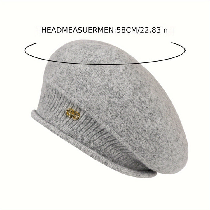 Chic women's knitted beret, perfect for elegant winter style & warmth. Soft knit fashion accessory.