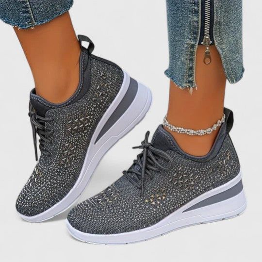 Women's orthopaedic walking shoes: ultimate comfort, arch support, wide toe box for long walks.