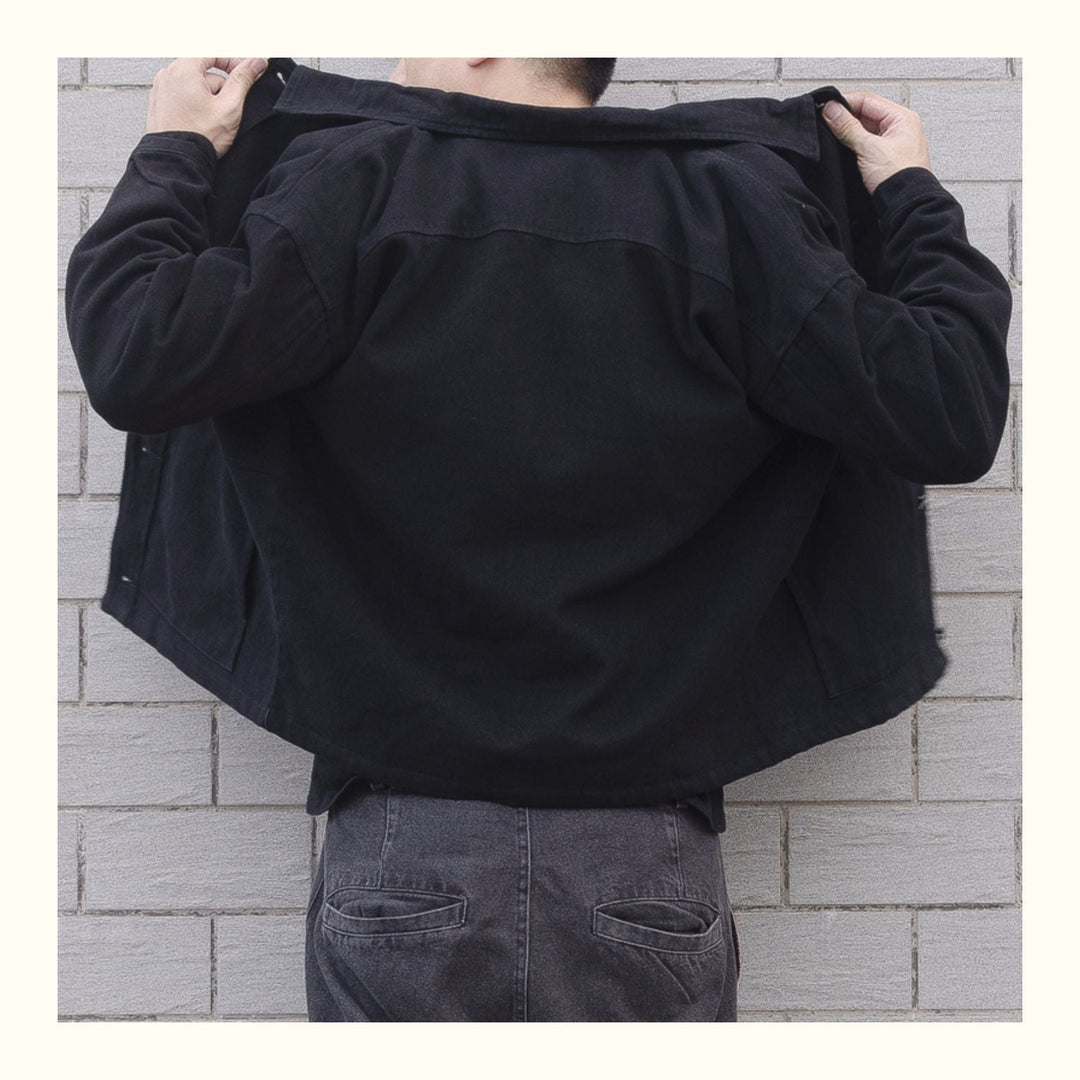 Versatile men's button-down jacket for everyday wear. Stylish casual outerwear with a comfortable relaxed fit.