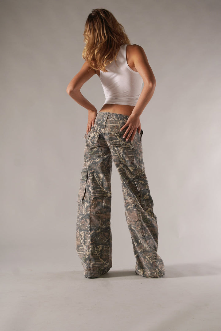 Relaxed fit women's camouflage cargo trousers with practical utility pockets for spring & autumn casual wear.