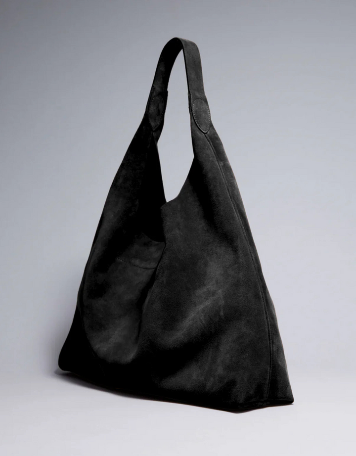 Sophisticated women's shoulder bag, an elegant everyday bag designed for versatile styling.