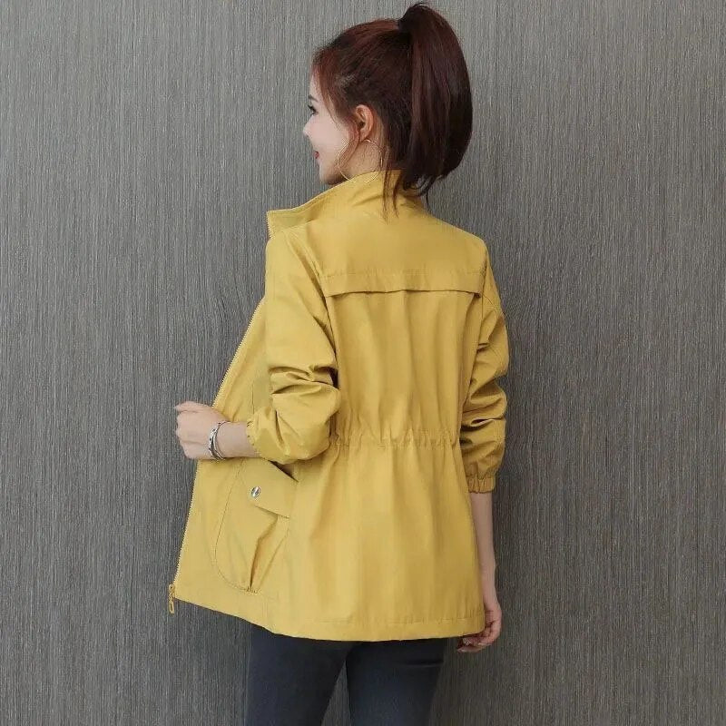 Casual women's short jacket for summer. Effortless lightweight outerwear, perfect for daily wear & layering.