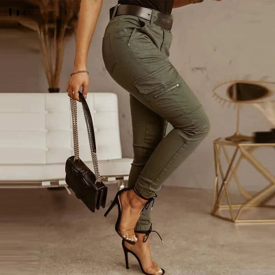 Women's stylish cargo jeans, relaxed fit, multi-pocket design, perfect for casual everyday streetwear.