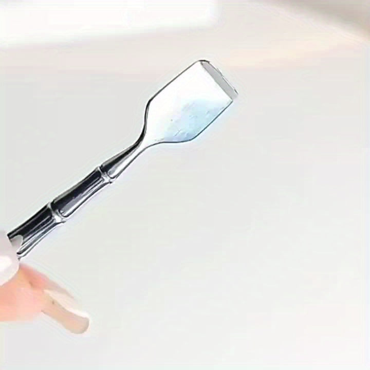 Skincare solution: double blackhead remover for effective pore cleansing, exfoliation, & blemish control.