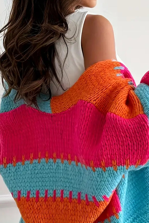 Long sleeve cozy leisure top for women, featuring a relaxed fit & comfortable knitwear.