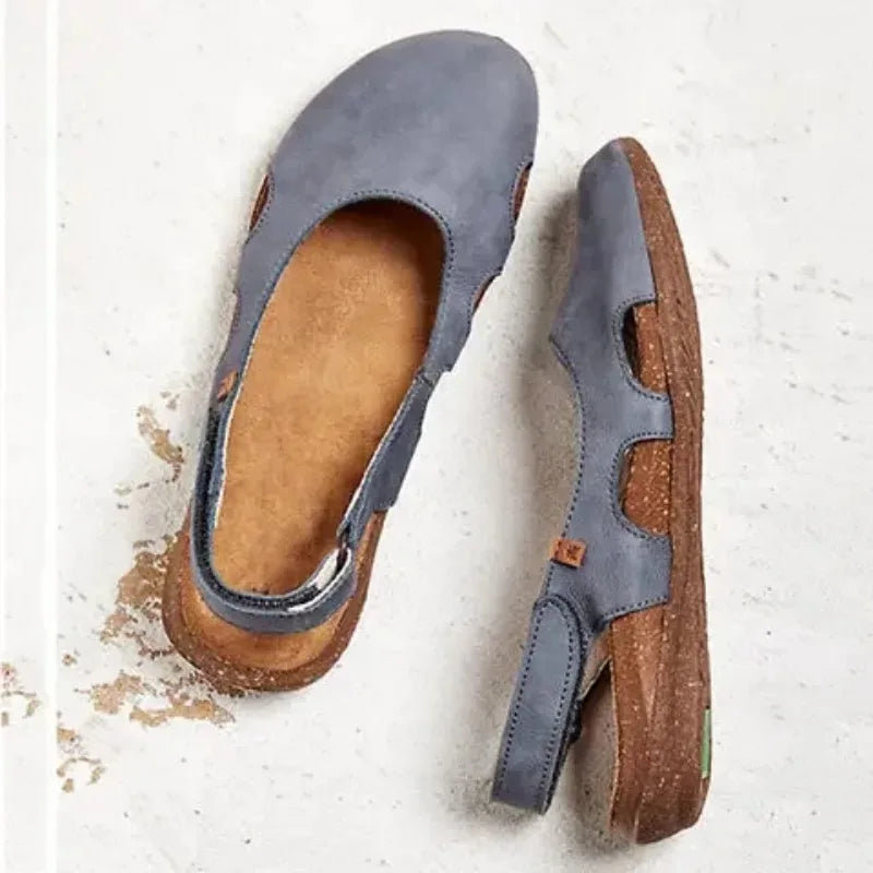 Chic women's summer sandals with supportive, ergonomic design; perfect for stylish warm-weather comfort.