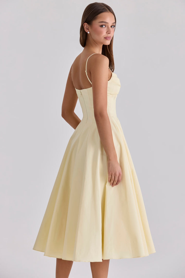 Chic women's casual midi dress with a gathered bust, ideal for comfortable day wear and summer fashion.