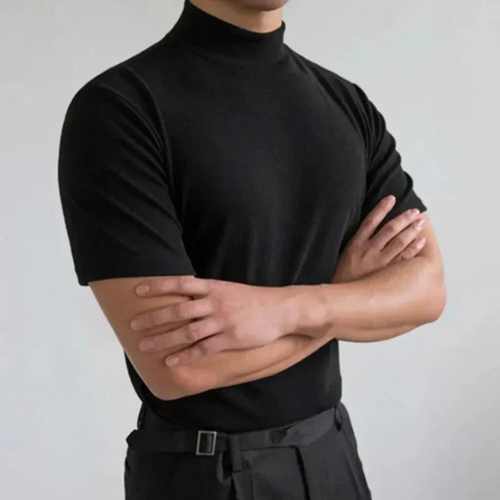 Men's high-collar casual t-shirt in regular fit. Stylish short sleeve top for everyday modern menswear fashion.