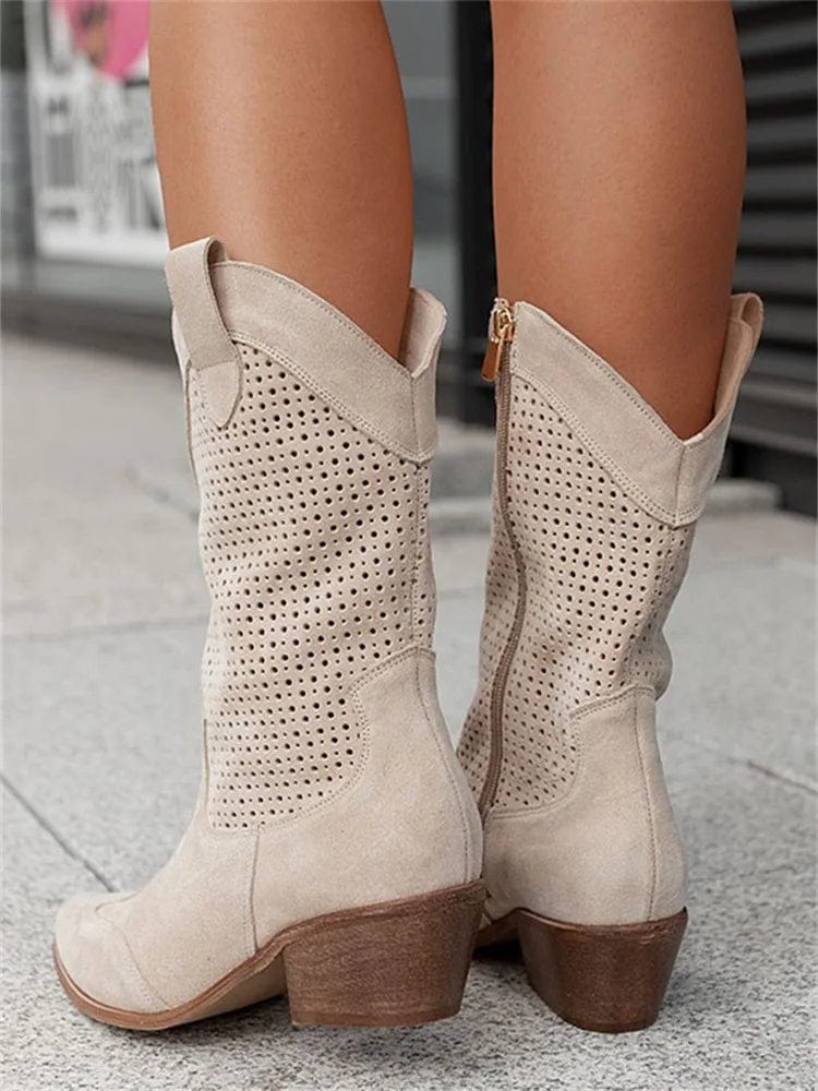 Fashionable Taren women's orthopedic boots designed for chic winter style and comfort.