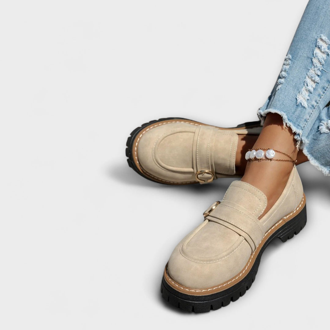 Effortless women's slip-on shoes offering all-day comfort, perfect for casual outings.