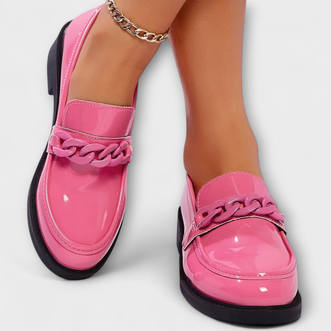 Chic pink women's loafers, perfect casual flats for versatile style & walking comfort.