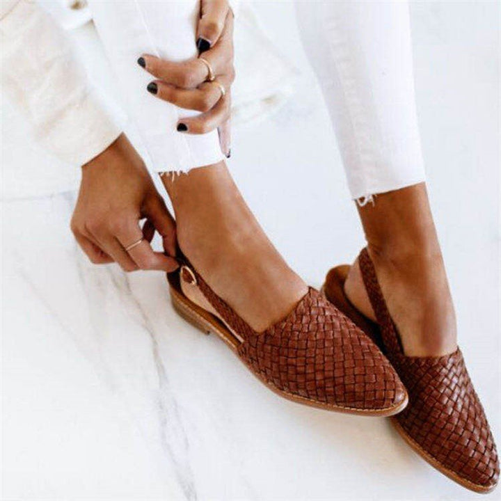 Fashionable women's flat loafers, combining classic style with supreme comfort for everyday versatility.