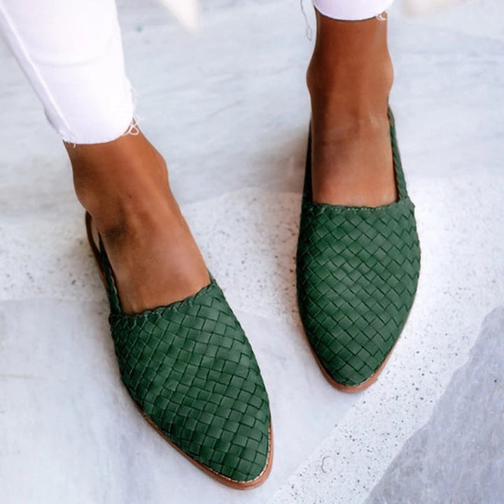 Chic women's flat loafers with easy slip-on design. Perfect for versatile, comfortable daily fashion.