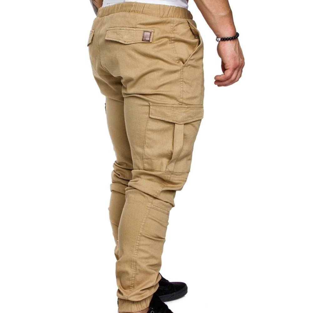 Comfortable men's activewear cargo pants, great for casual outings or outdoor versatility.