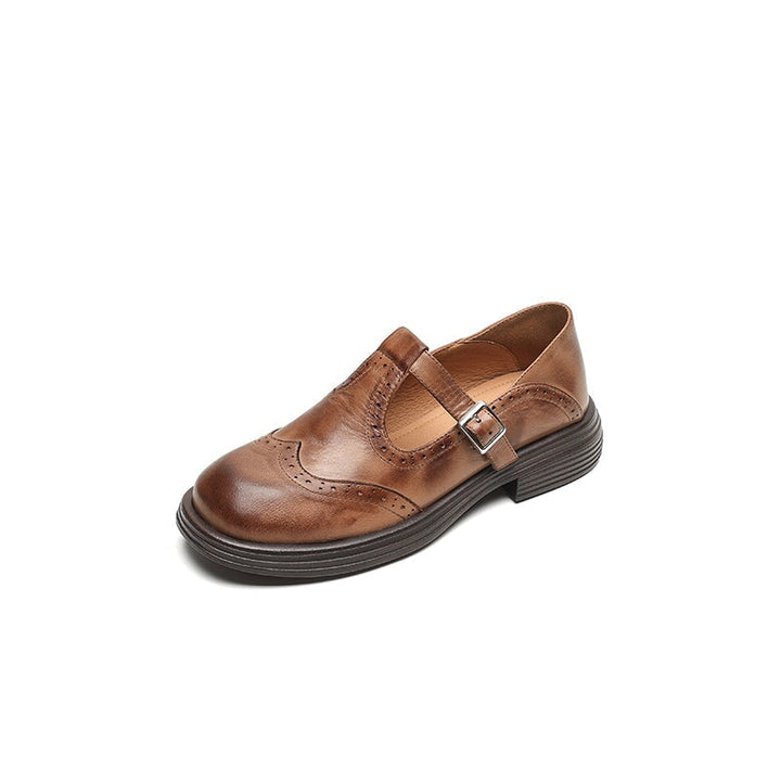 Stylish women's classic Mary Jane shoes. Timeless design, comfortable, with a chic buckle strap for fashion.