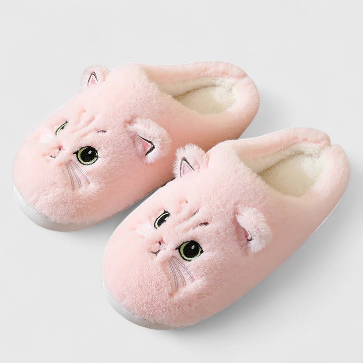 Warm women's cozy slippers, ideal for winter comfort and foot pain relief.