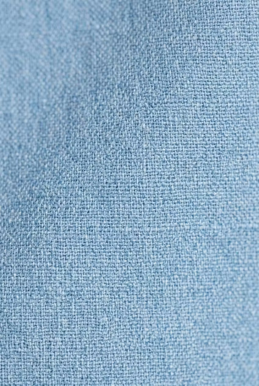 Comfortable men's chambray button-up. Relaxed fit, long sleeve for effortless casual & smart casual style.