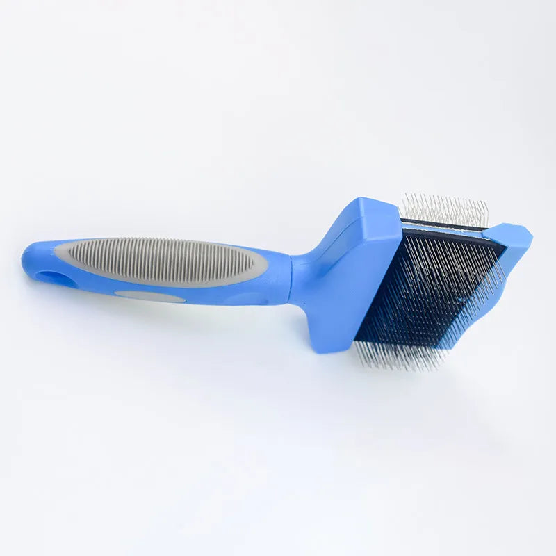 Silicone pet detangling shampoo comb for cats & dogs. An essential grooming tool for a clean, tangle-free coat.