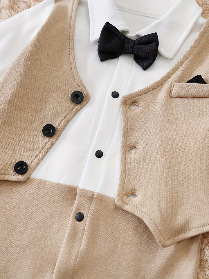 Oliver Gentleman baby romper in cotton with a bow tie. Smart boys' outfit for infants.