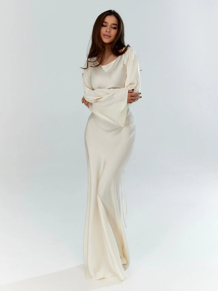 Elegant long sleeve women's maxi dress. Sophisticated evening gown, perfect for formal events & special occasions.