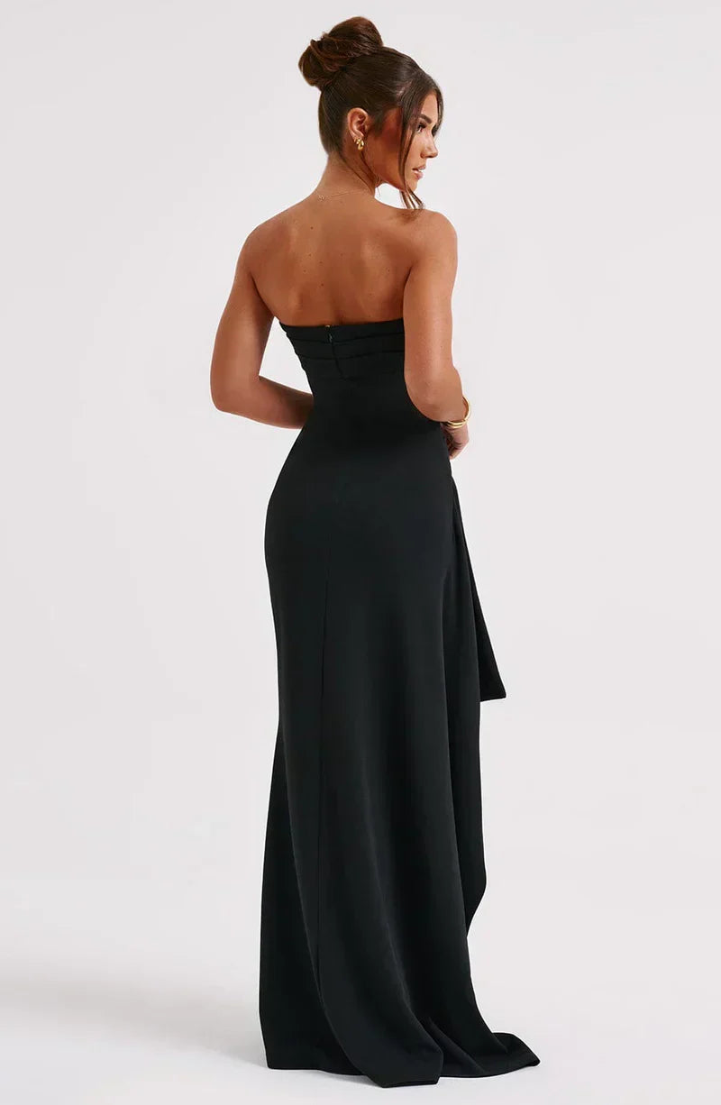 Flowy off-shoulder maxi dress with a twisted bodice, a stunning choice for women's party and evening wear.