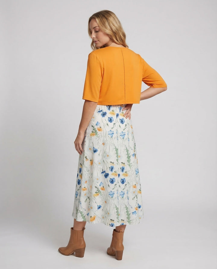 Women's elegant floral two-piece set, a summer dress with crop top & skirt. Ideal for casual outings & special events.
