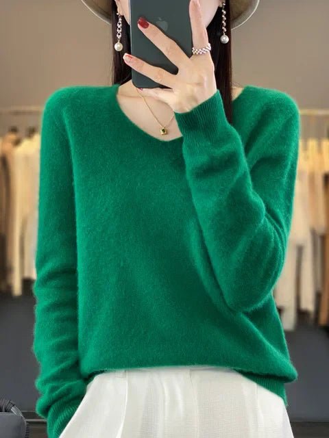 Cozy long sleeve knitwear top for women, ideal for effortless winter style.
