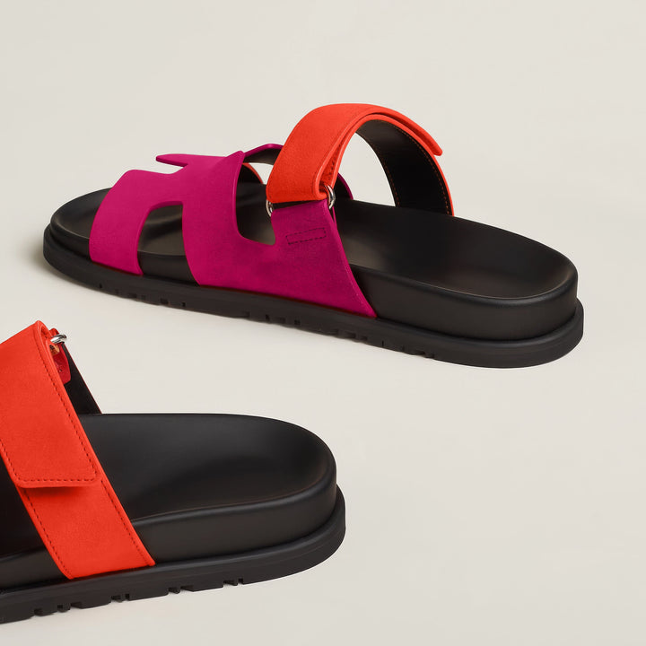 Comfortable women's minimalist sandals, elegant leather straps for chic summer footwear.