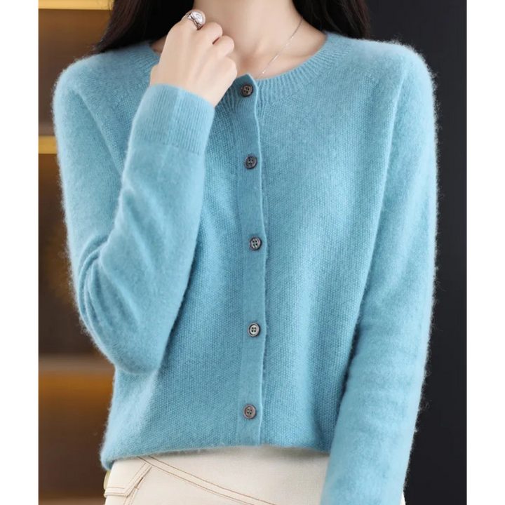 Elegant women's knit cardigan, perfect for comfortable daily wear & versatile styling.