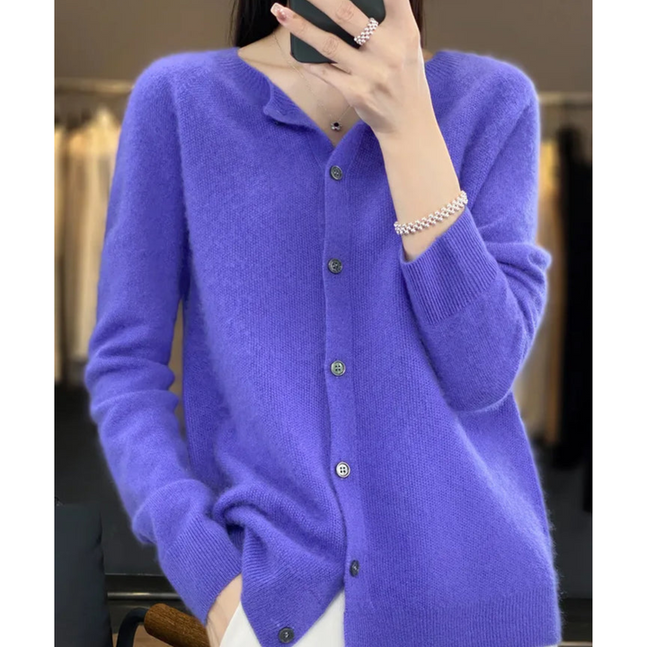 Women's chic everyday sweater, a long sleeve open-front cardigan for versatile layering.