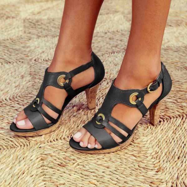 Fashionable women's chunky heeled sandals with an open toe design, offering comfort and style for versatile wear.
