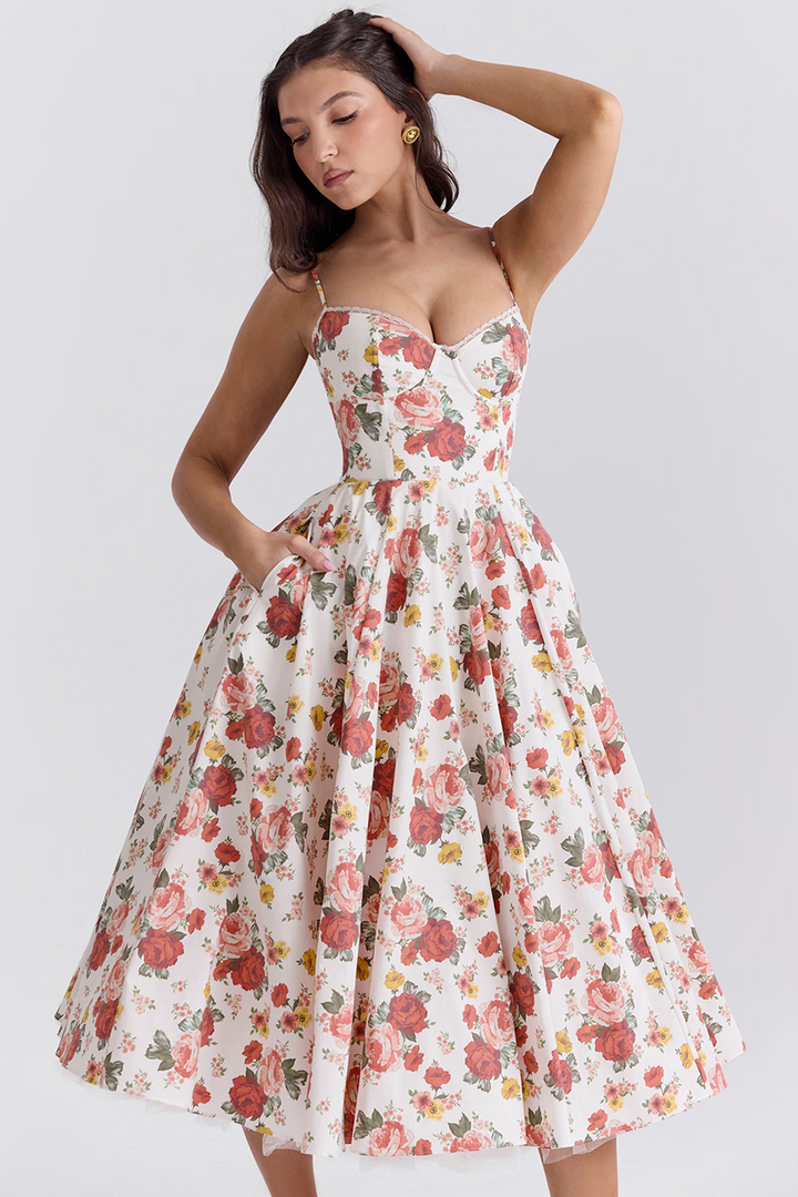 Sophisticated Women's Party Dress, Royale collection, flattering fit, sweetheart neckline, formal evening wear.