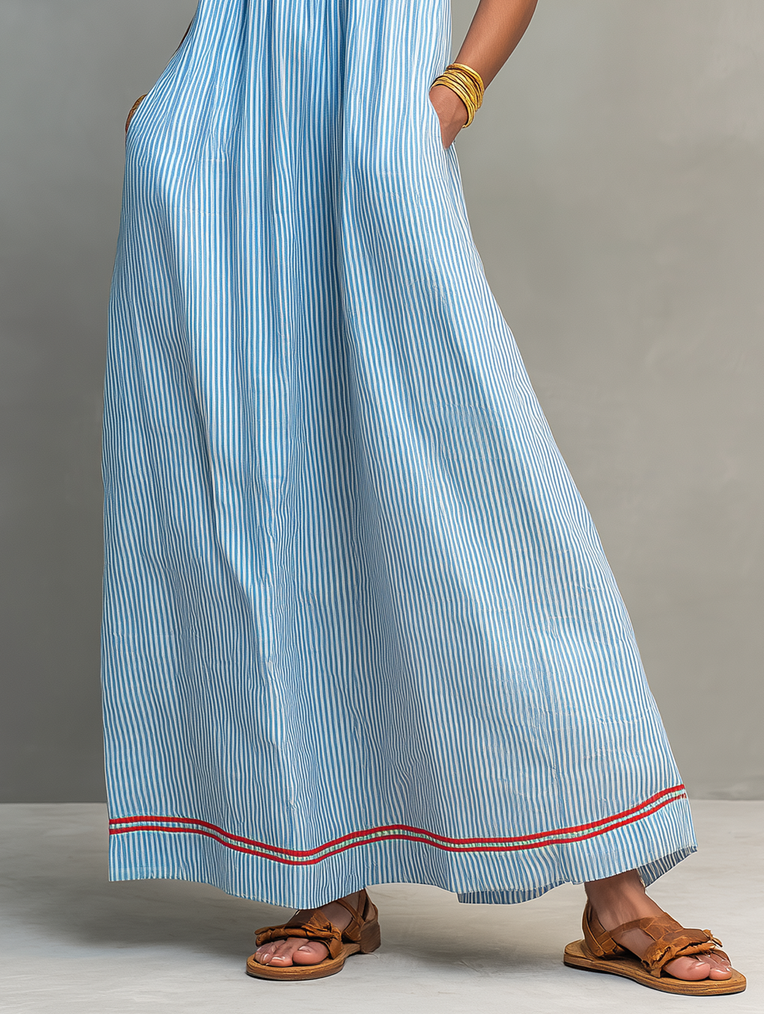 Versatile women's striped maxi dress, perfect for holidays, casual outings, or elegant summer events.