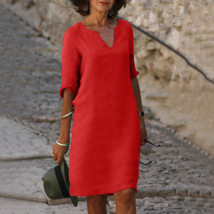 Elegant women's holiday dress, lightweight and comfortable, an essential for summer wardrobes.