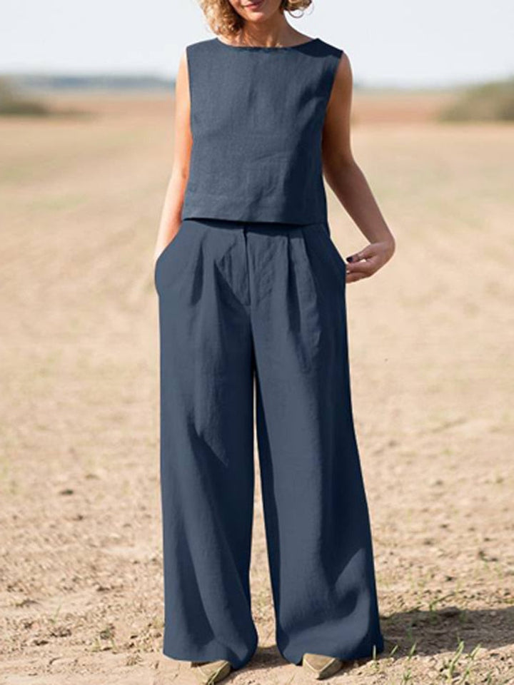 Comfortable women's two-piece set, a versatile tailored outfit for summer, casual, or business.