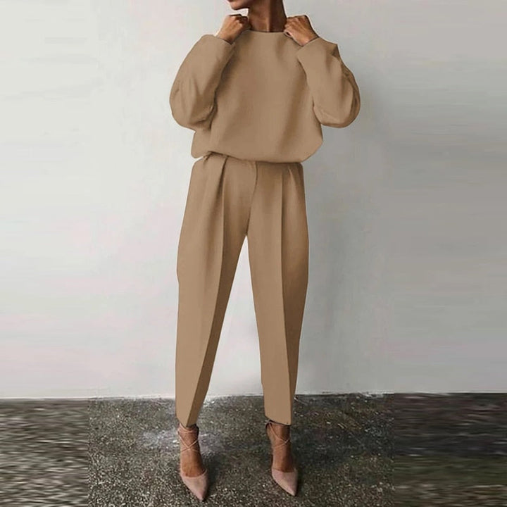 Stylish women's versatile two-piece suit set, perfect for smart casual, business wear, or everyday fashion.