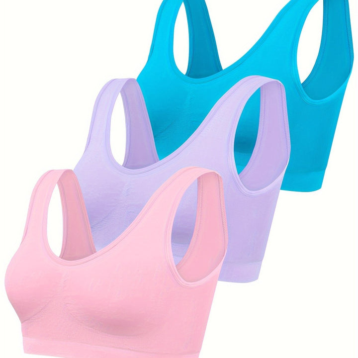 Versatile 3-piece athleisure set for women, featuring seamless sports bra and casual tank top.