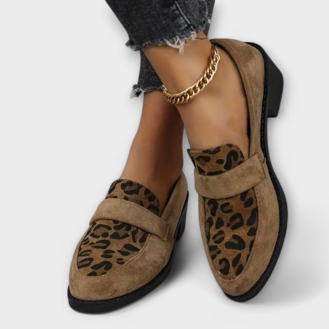 Stylish women's leopard print loafers with a comfortable design, great for casual or smart-casual outfits.