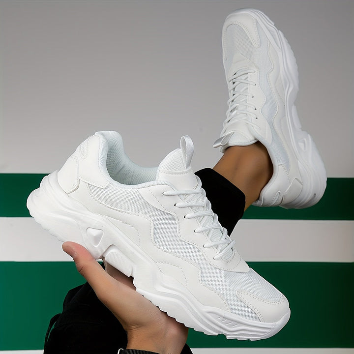 Comfortable men's sport shoes, ideal for everyday wear. Stylish urban footwear with a versatile design.